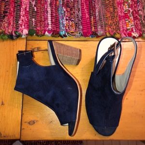 Insolia navy open toe 3" suede shoe/worn only 1X